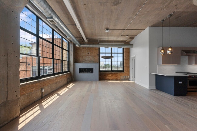 Foto del edificio - 17 S Loomis St