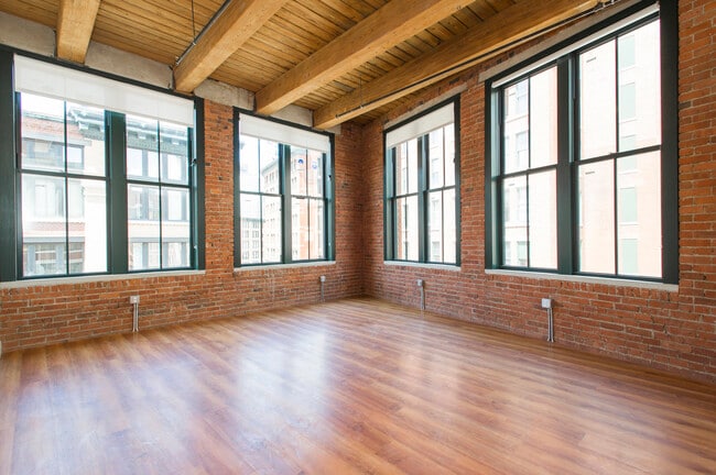 Building Photo - 49 Melcher St