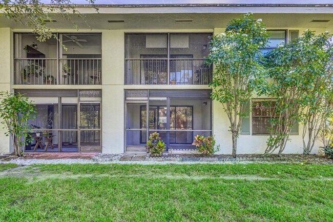 Foto del edificio - 1801 Sabal Ridge Ct