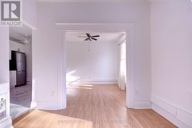 Building Photo - 34 Winchester St