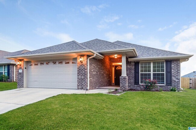 Foto del edificio - 296 Ivy Hills Cir