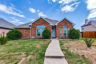Building Photo - 5608 Manchester Dr