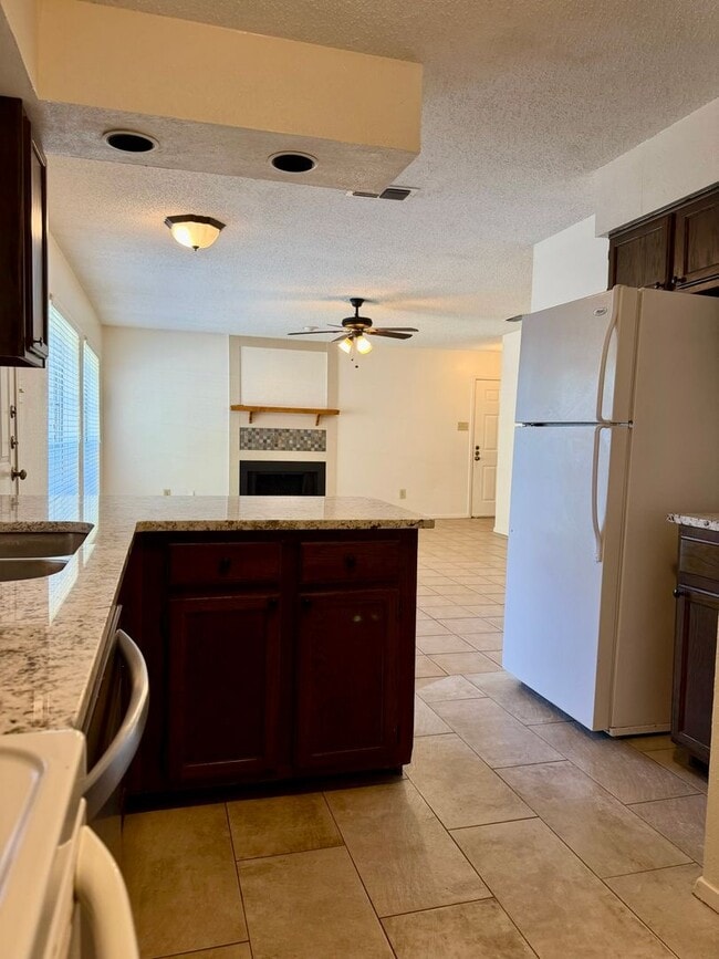 Building Photo - 400 Fawn Trail