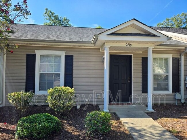 Foto del edificio - 2218 Bridgeton Rd