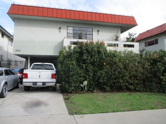 Primary Photo - 3332 Mentone Ave
