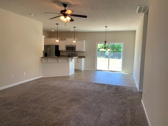 Foto del edificio - 5080 Nokesville Cir