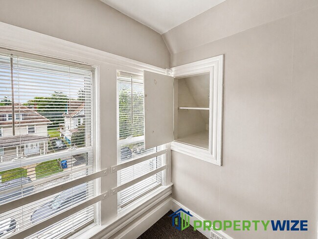 Foto del edificio - 516 Beaumont Ave