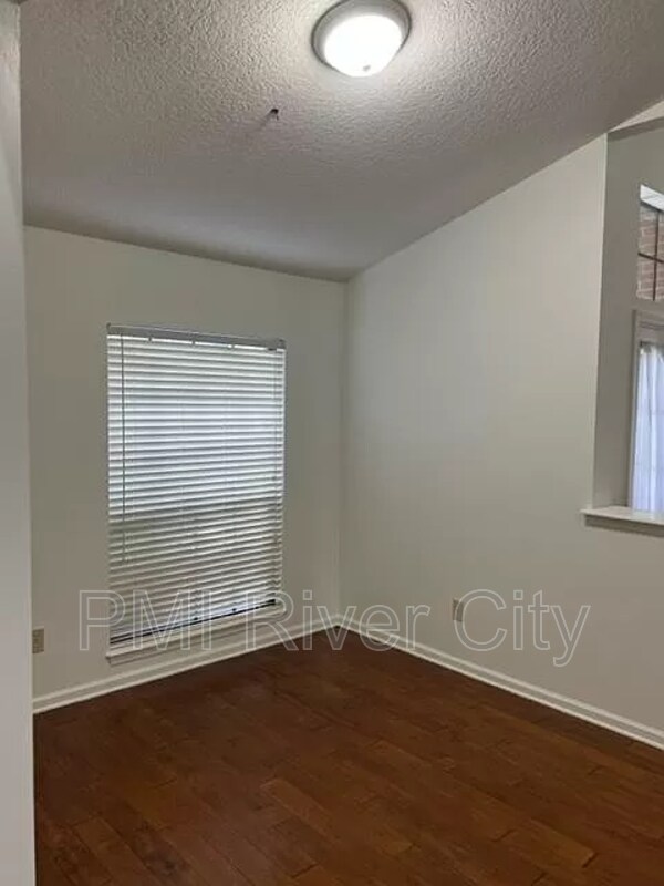 Building Photo - 13056 Clearbrook Ct