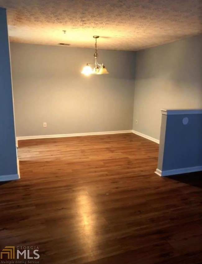 Foto del edificio - 5104 Fairington Ridge Cir