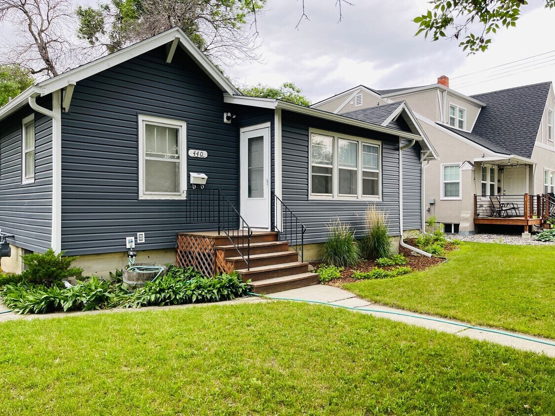 Primary Photo - 3 bedroom house - Pet Friendly, Garage, Fe...
