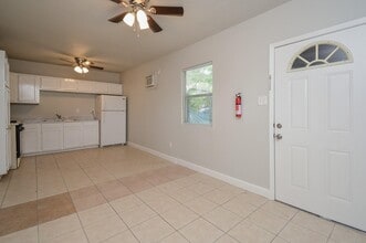 Building Photo - 2117 Thonig Rd