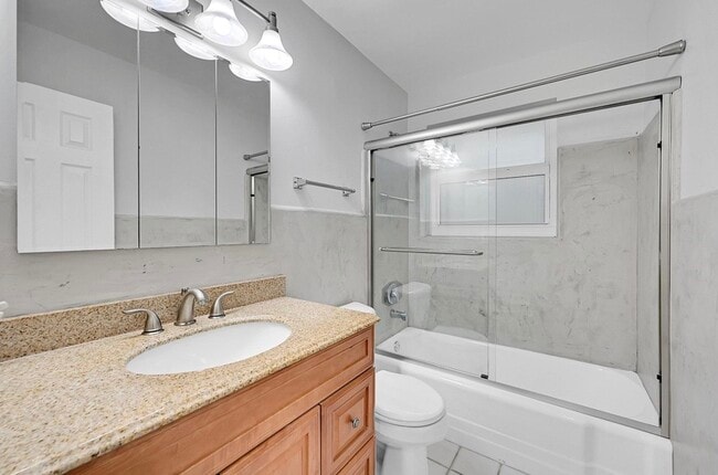 Foto del edificio - 211 SE 9th Ct