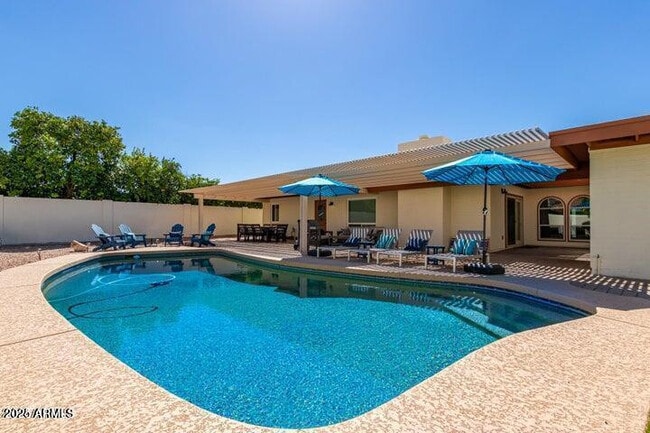 Building Photo - 3357 E Hatcher Rd