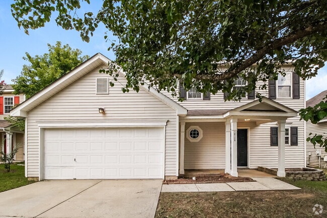 Building Photo - 10126 Green Hedge Ave