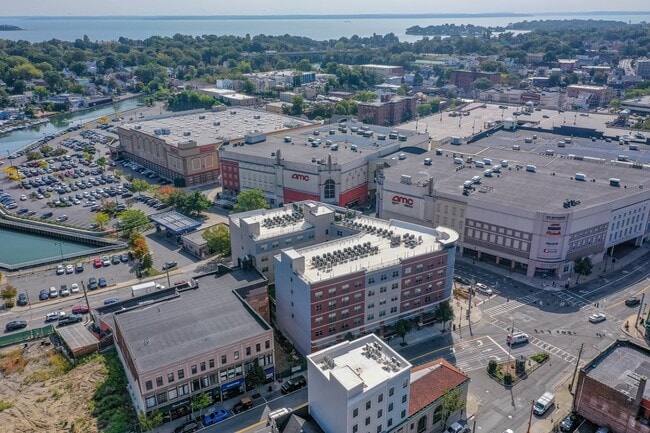 Building Photo - Port & Main