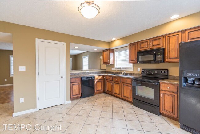 Building Photo - 2 br, 2.5 bath House - 1752 W Sunstone Dr.