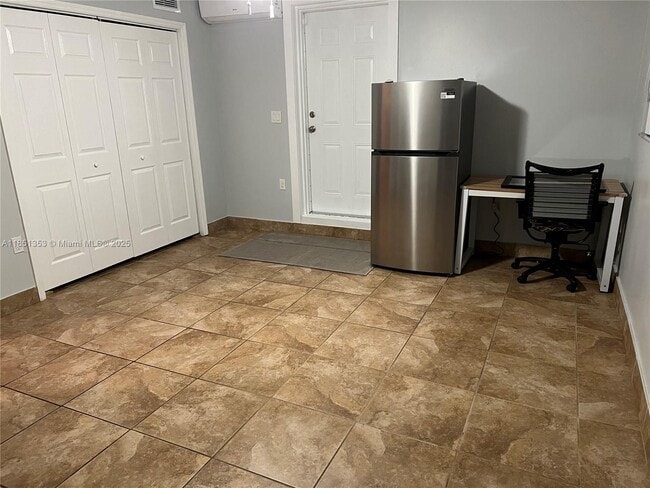 Foto del edificio - 10934 SW 137th Ct