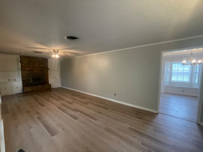 Foto del edificio - 219 Sterlington Dr