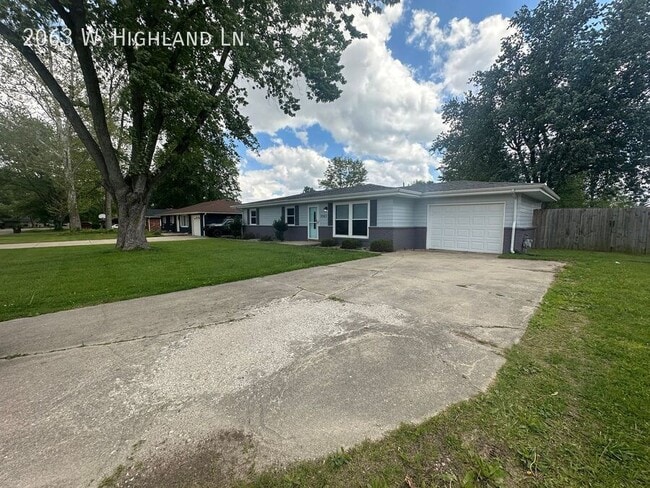 Building Photo - 2063 W Highland Ln