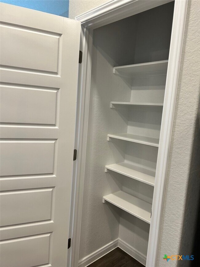 Foto del edificio - 3414 Lindsay Ln
