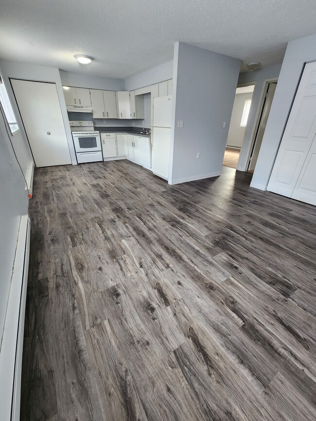 Foto del edificio - 3265 8th St