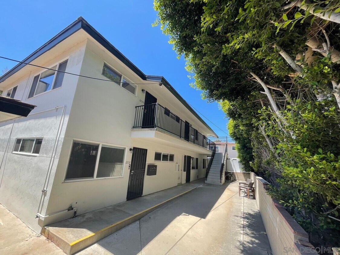 Foto principal - 2254.5 Garnet Ave