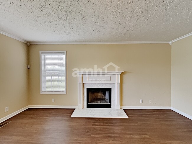 Building Photo - 3532 Dorothy Dr