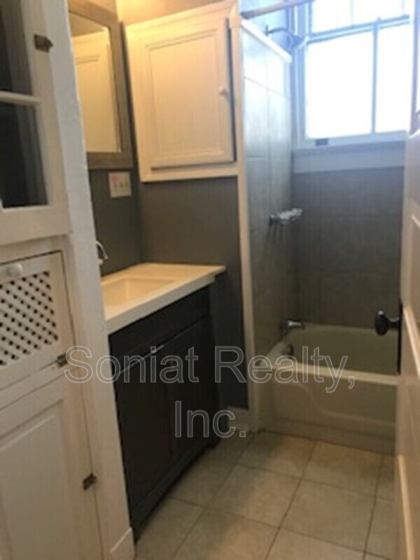 Building Photo - 2918 Fortin St
