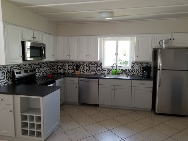 Building Photo - 847 N Collier Blvd