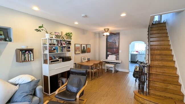 Living Room - 1523 S Mole St