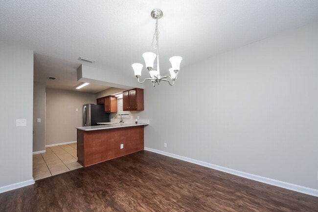 Foto del edificio - 5551 Edenfield Rd