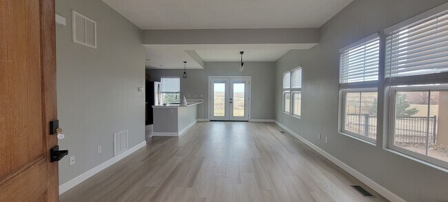 Foto del edificio - 3 bedroom/2.5 bath home