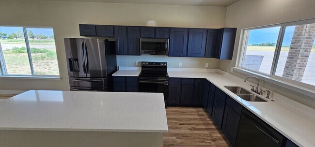 Foto del edificio - BRAND NEW 3 bedroom, 2 bath home for rent ...