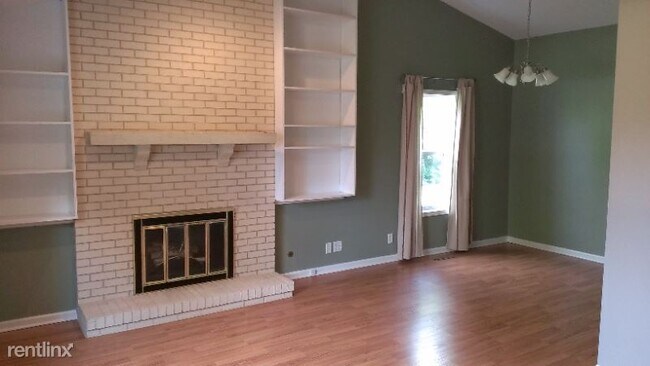 Foto del edificio - 3 br, 1.5 bath House - 1110 Hayden Dr