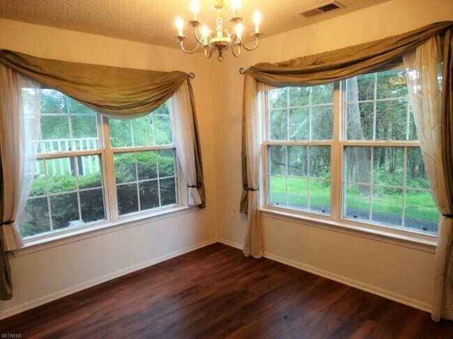 Foto del edificio - 1238 Magnolia Ln