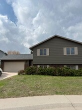 Building Photo - 3403 Hallmark Ct