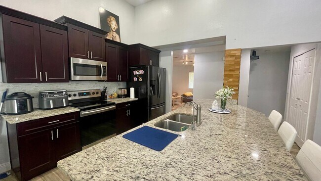 Foto del edificio - 1044 Nin St