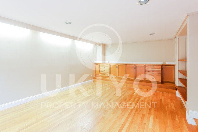 Foto del edificio - 4753 El Centro Ave