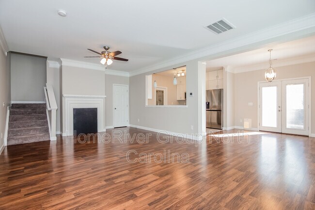 Foto del edificio - 1014 Black Oak Dr