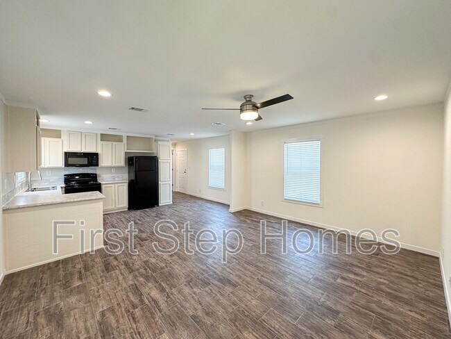 Building Photo - 237 Noriker Dr