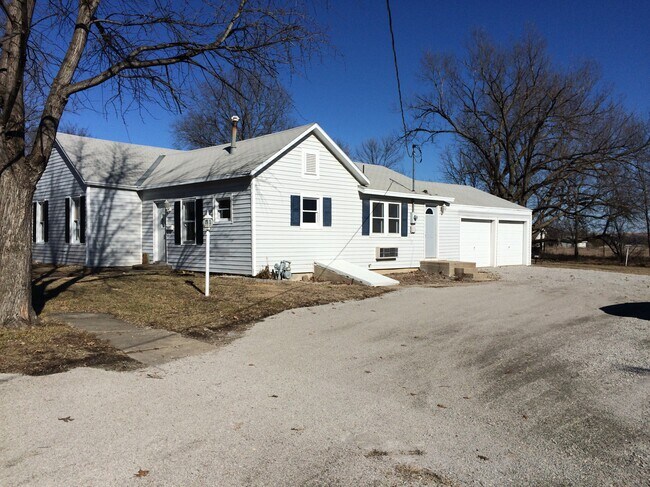 Building Photo - 803 N 6th St