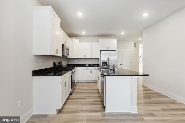 Foto del edificio - 540 Waters Landing Dr