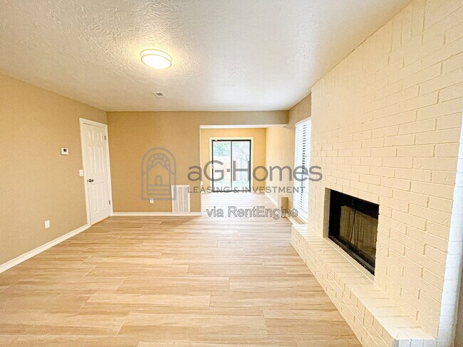 Foto del edificio - 8412 S Douglas Ave