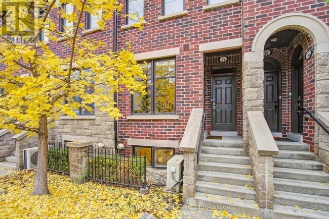 Photo du bâtiment - 140 Broadview Ave