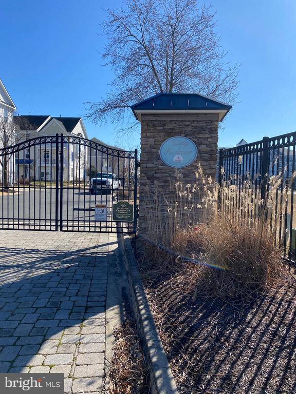 Foto principal - 510 Seaway Ln