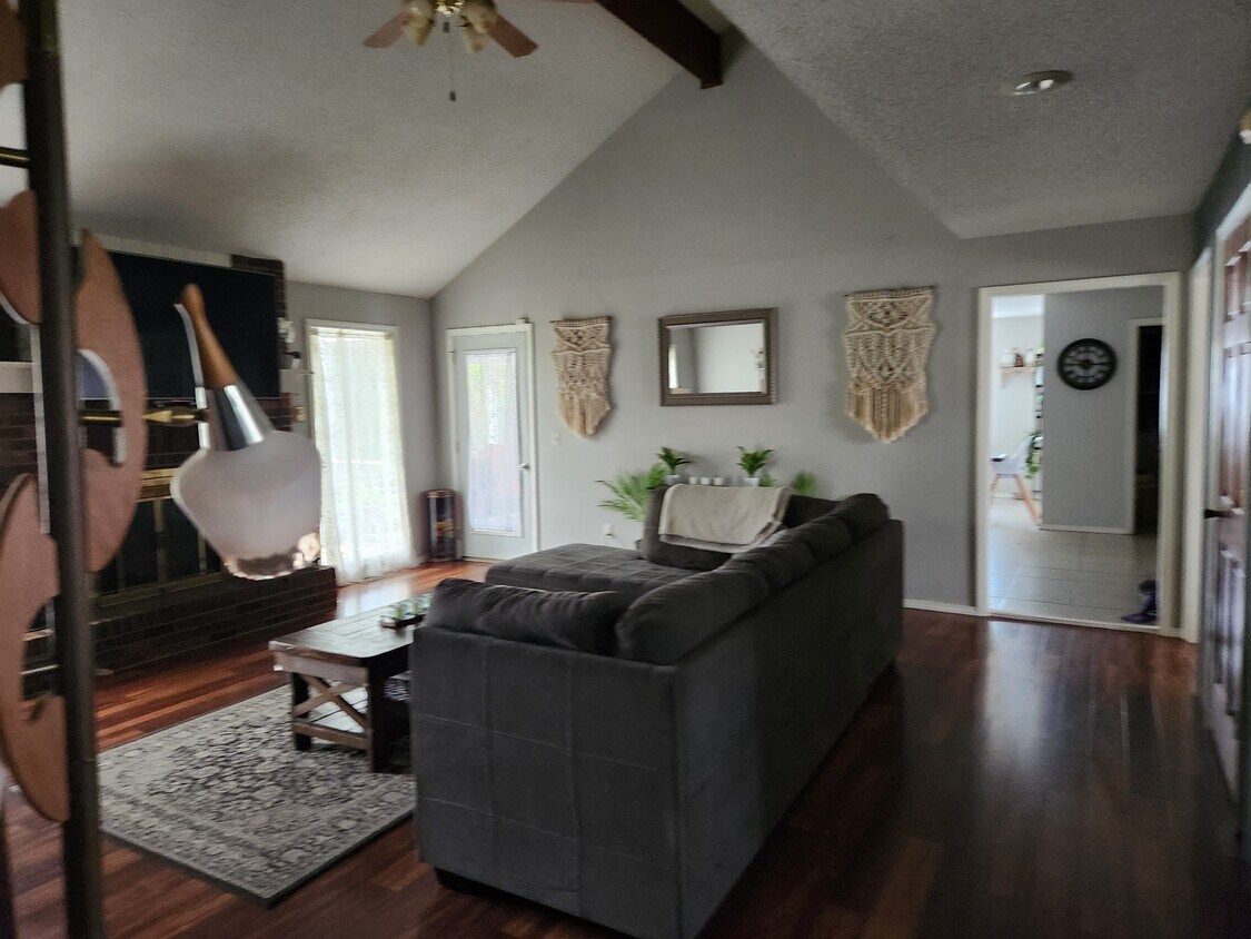 Foto principal - 1310 Knob Hill