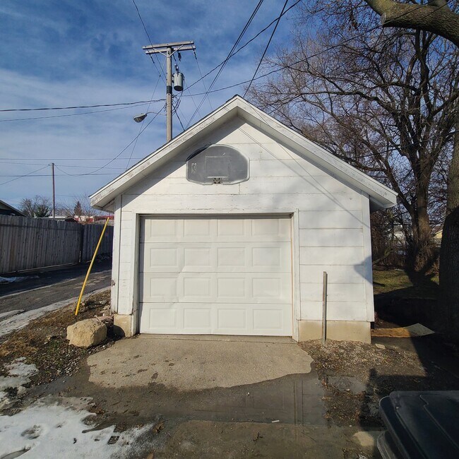 Foto del edificio - 317 Dunnwood Dr