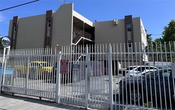 Building Photo - 652 NW 3rd St