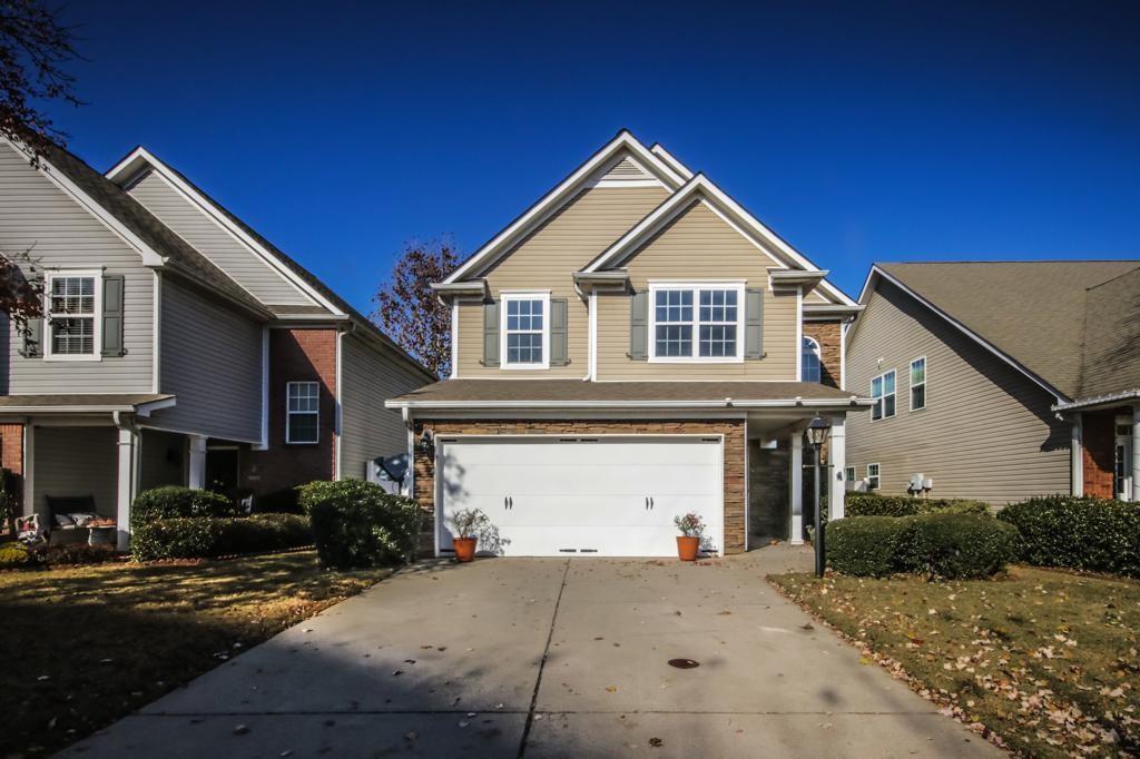 Foto principal - 2120 Highland Gate Dr