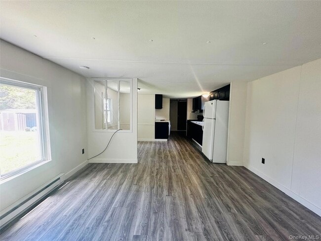 Building Photo - 3 Fords Ln